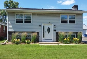 -Behind Partners Pub!  5 or 6 Students – 5 Bedrooms – Available June 1, 2024