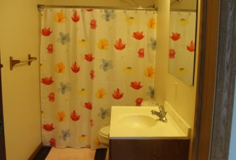 McCulloch Street Duplex – 5 Bedroom / 2 Bath