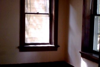 Franklin Street House – 5 Bedroom / 2 Bath