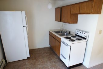 1 Bedroom Apartment – Close to Campus Available for 2024/2025 School Year!