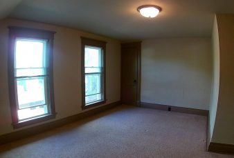 1 Bedroom Upper Apartment Close to Campus with All Utilities Included – Available for 2024/2025 School Year!