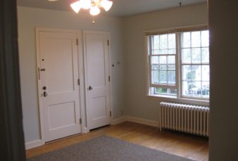 Great College Avenue Location Near Nelson Hall!