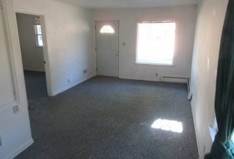 Vincent Ct- 3br duplex-1 block from campus-heat included