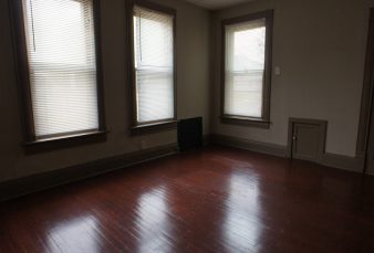 Large 1 Bedroom Apartment Available September 1, 2022!