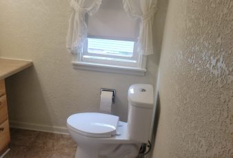 Available 26/27 School year Portage Street House – 5 Bedroom / 2.5 Bath