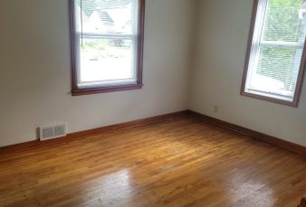 Available 26/27 School year Portage Street House – 5 Bedroom / 2.5 Bath