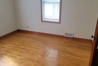 Available 26/27 School year Portage Street House – 5 Bedroom / 2.5 Bath